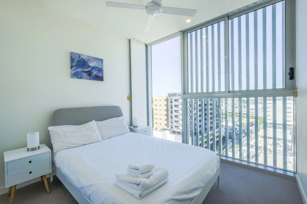 Sofun Apartment In Newstead
