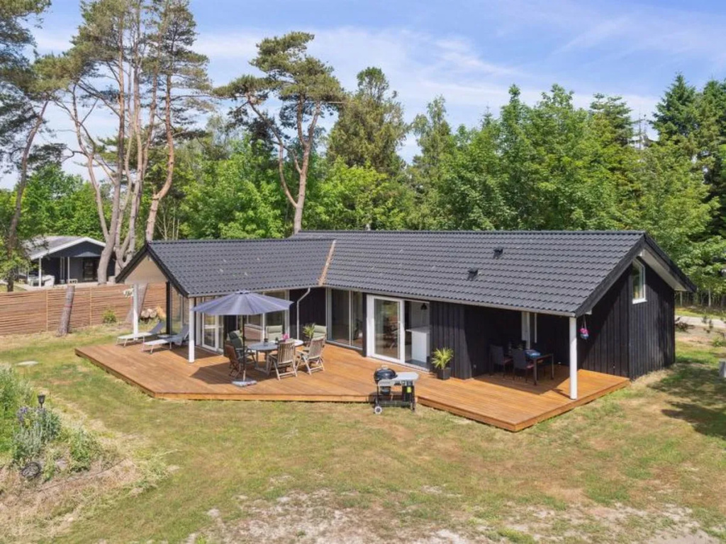 "Elin" - 200m from the sea in Lolland, Falster and Mon