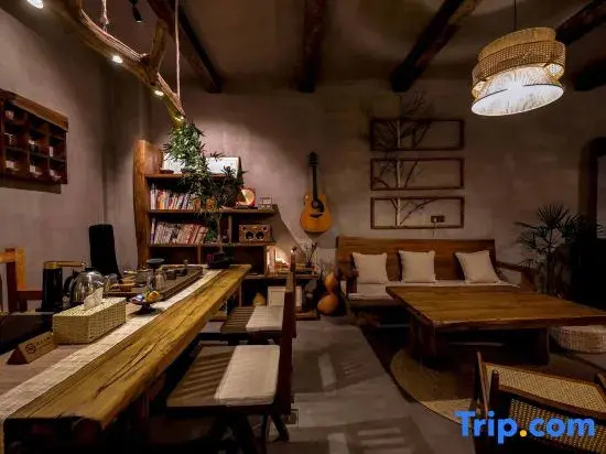 Wangsi Residence · Wabi-Sabi Aesthetic Design Guesthouse (Fengguo Temple Pedestrian Street)