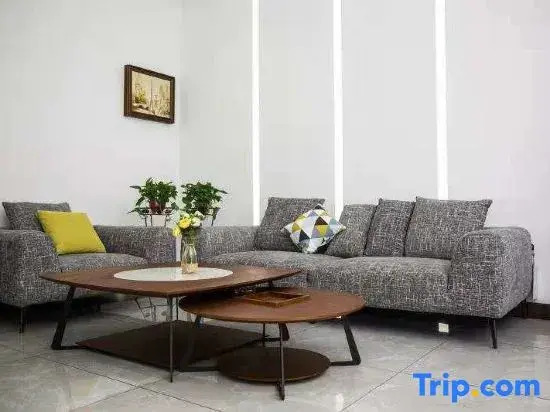Tianyuan Boutique Hotel (Yanjin County Government)
