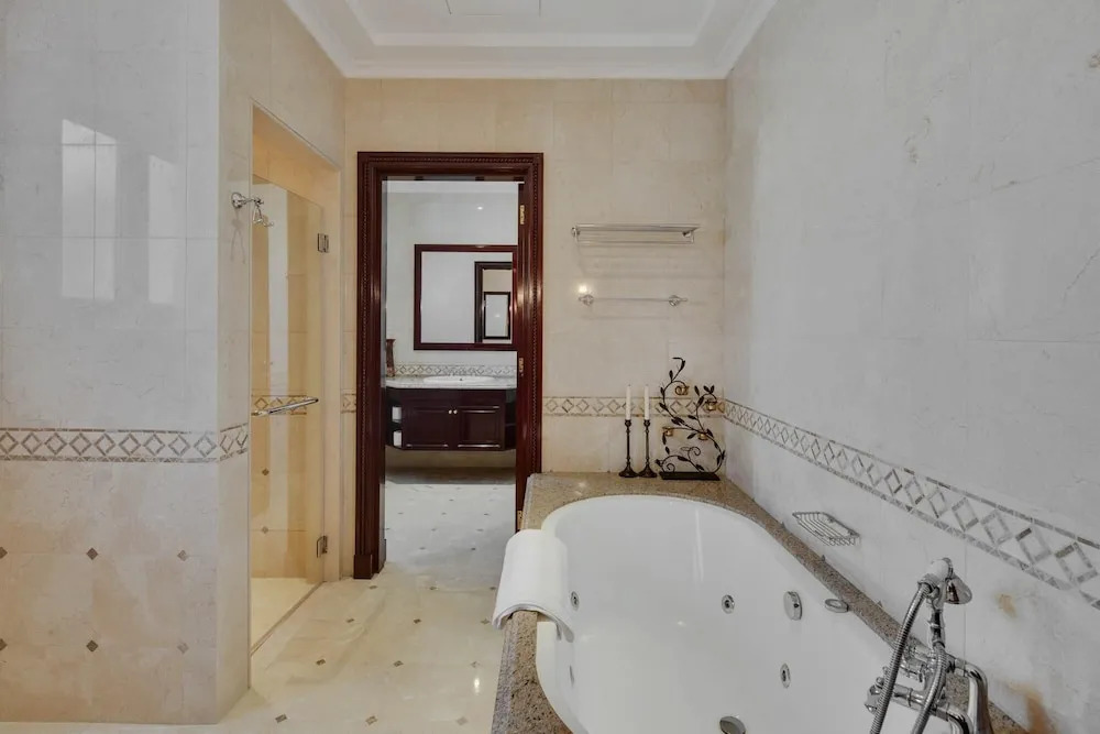 5 Villa w Private Pool Beach on Palm Jumeirah