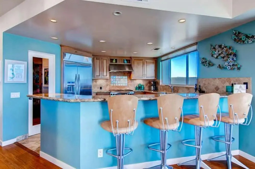 House By The Ocean