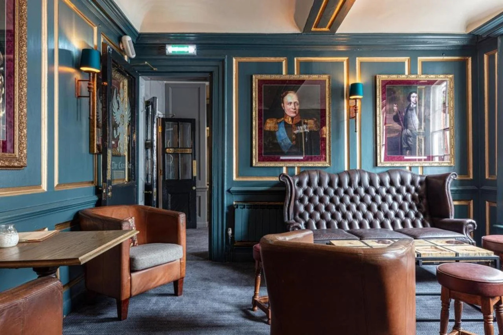 The Kings Arms and Royal Hotel, Godalming, Surrey - The Coaching Inn Group