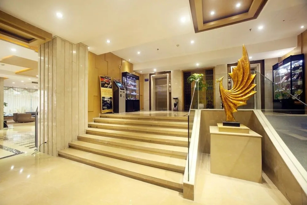 Phoenix Regalia Hotel Chunxi - Chengdu