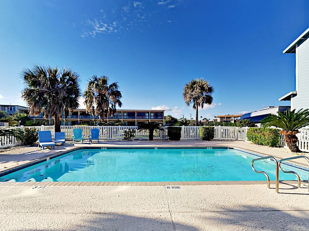Banyan Beach House - Three Bedroom House