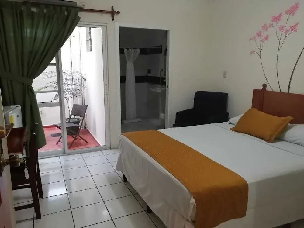 Hotel Villa Serena San Benito