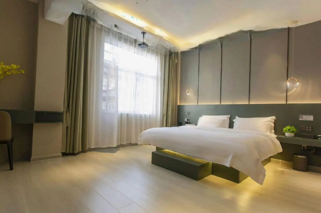 Jinhuang Future Hotel (Mengzi Min'an Road)