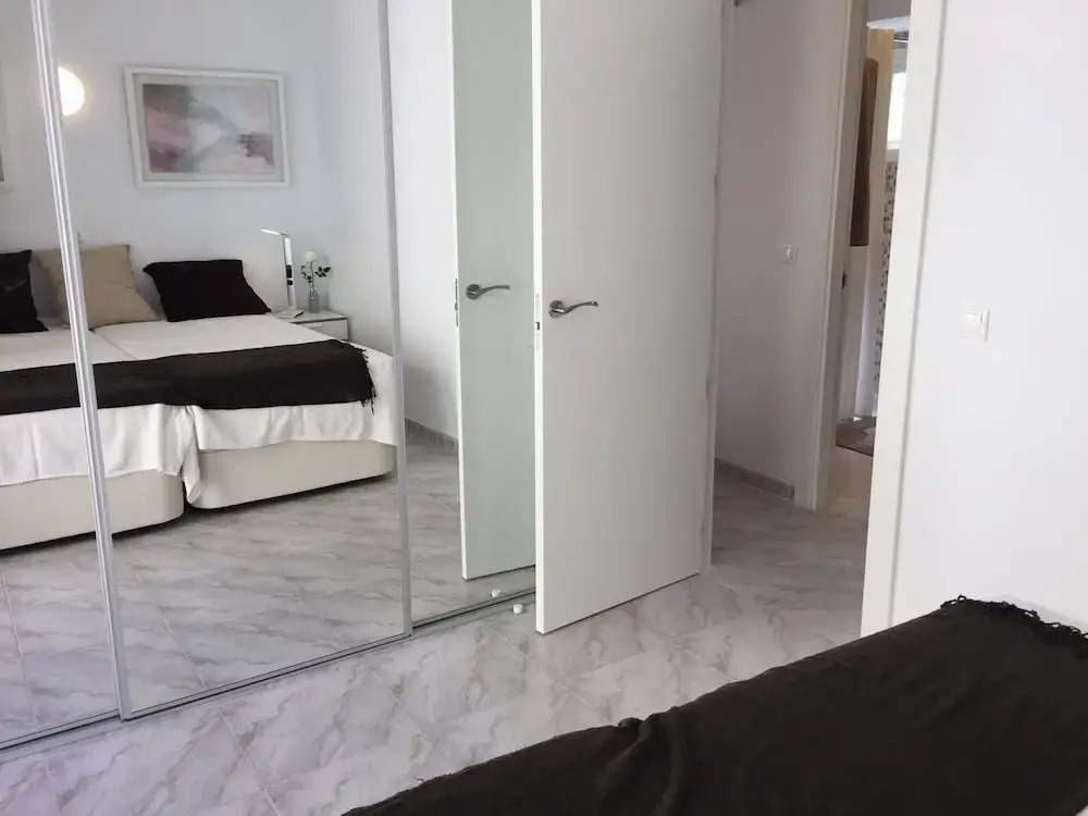 Seaside Bliss 2 Bedroom Condo in Fuengirola