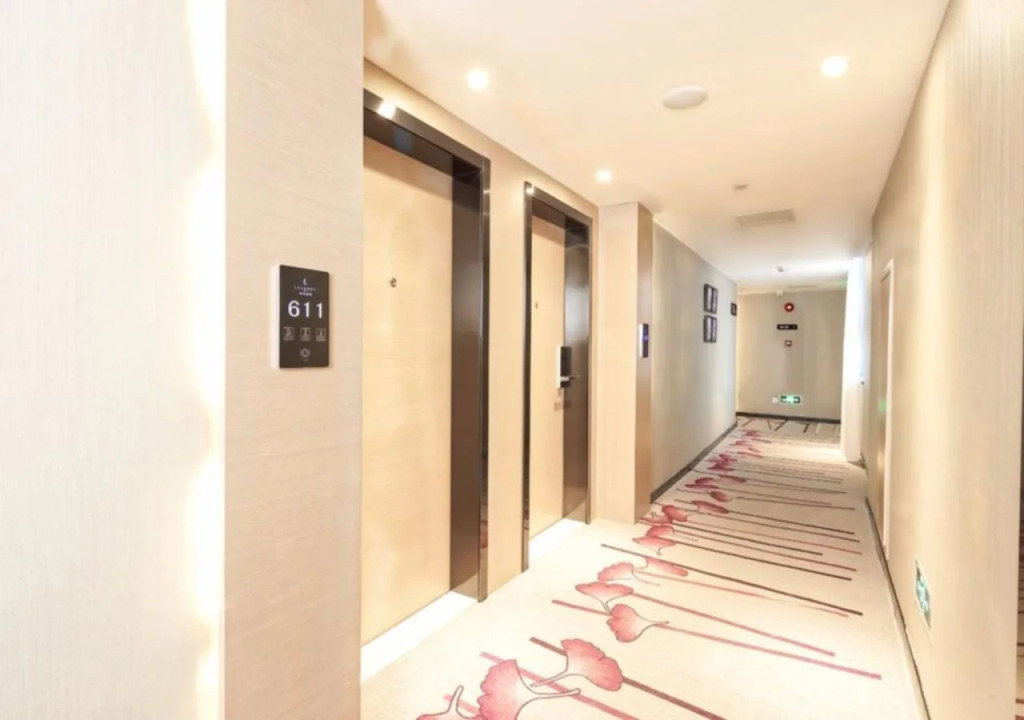 Lavande Hotel Hai Ya Mega Mall