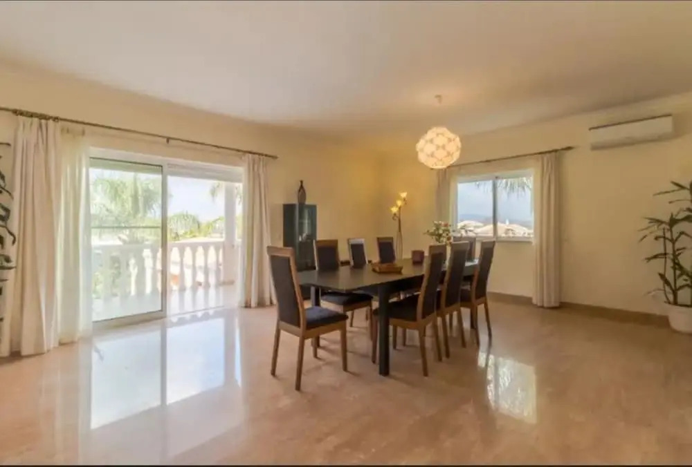 Villa - 5 Bedrooms with Pool - 107747