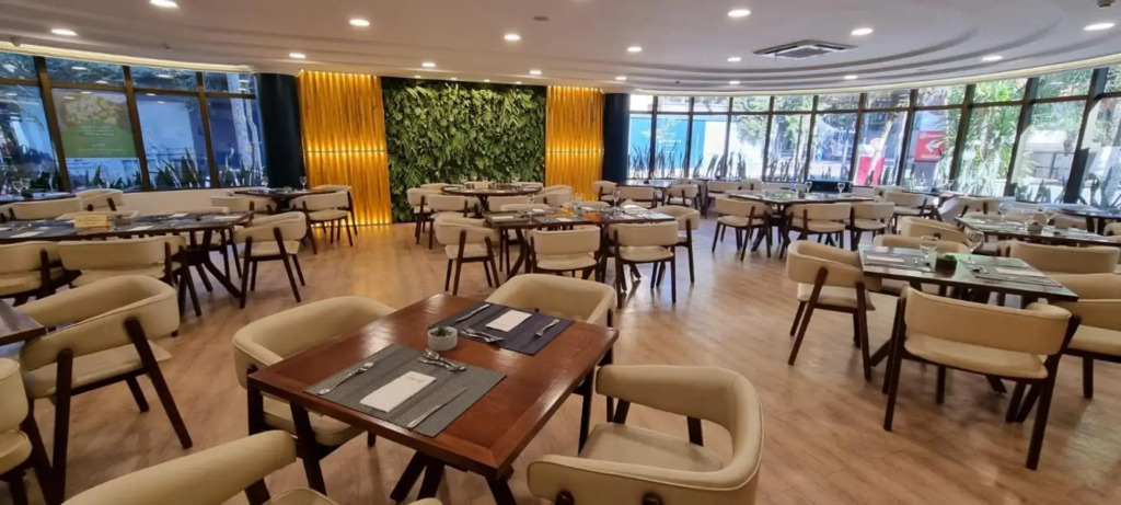 Paulista Wall Street Flat 10
