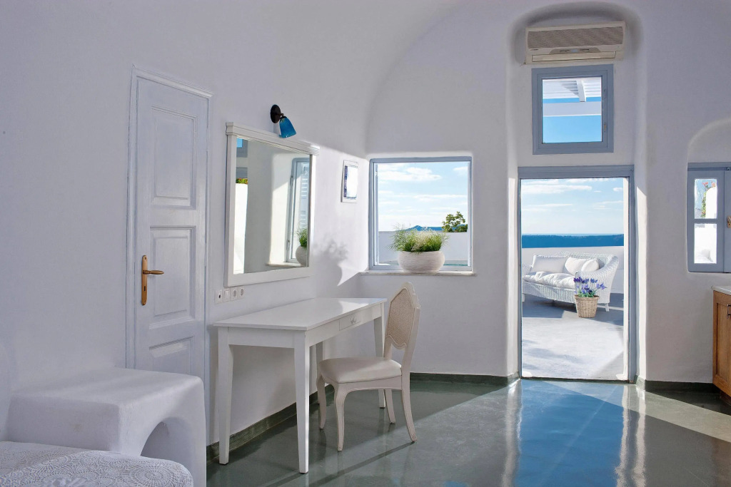 Cliff Side Suites