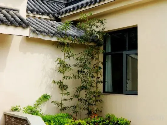 Yunjin Hot Spring Hotel