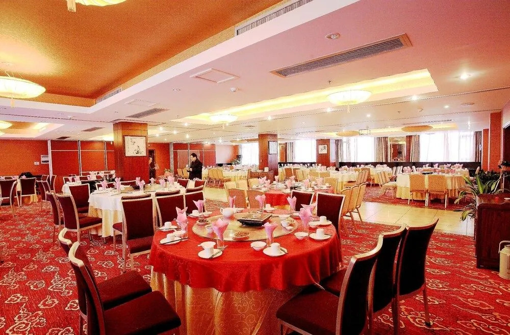 Jasper International Hotel