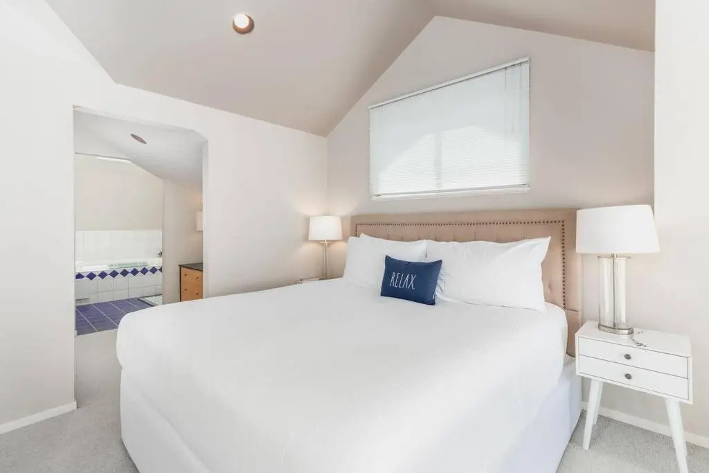 Pacific City Sand Dollar - Meredith Lodging