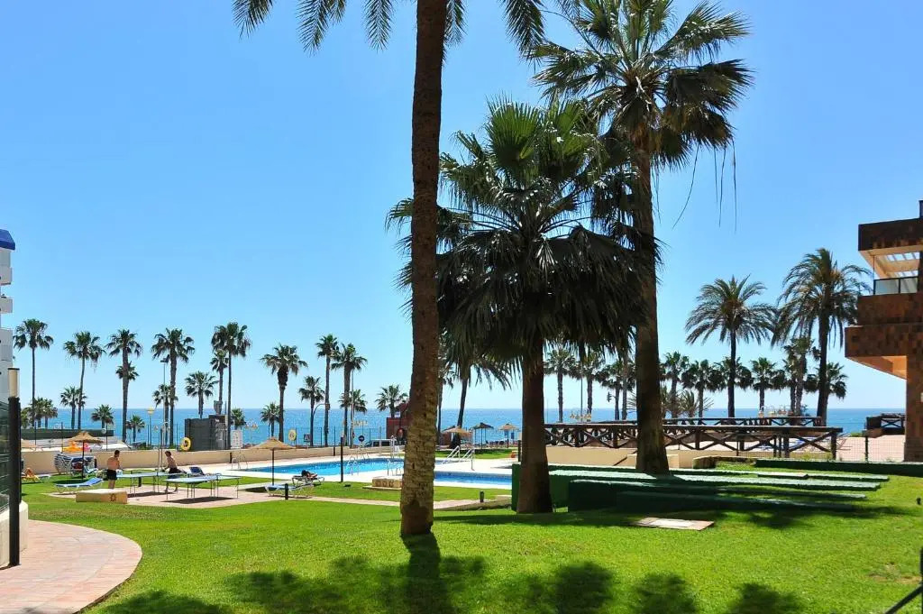 Sea Views Aloha Apartment by GHR Rentals