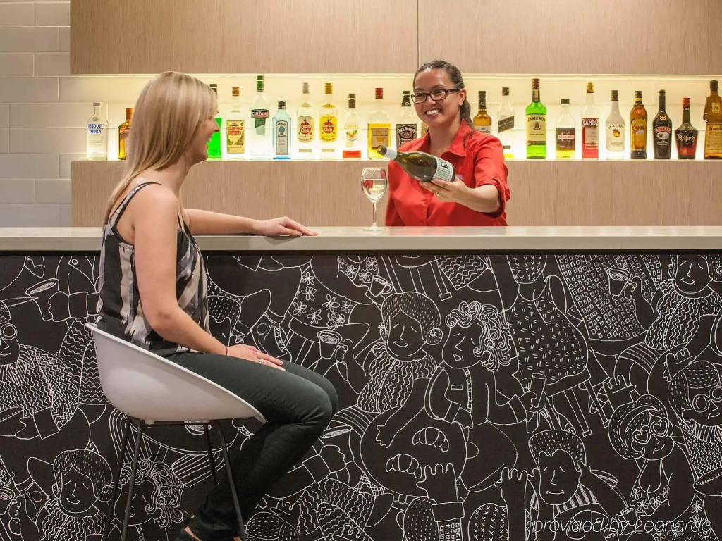 ibis Melbourne Hotel and Apartments