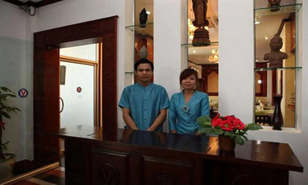 Vansana Riverside Hotel