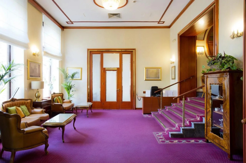 Palace Hotel