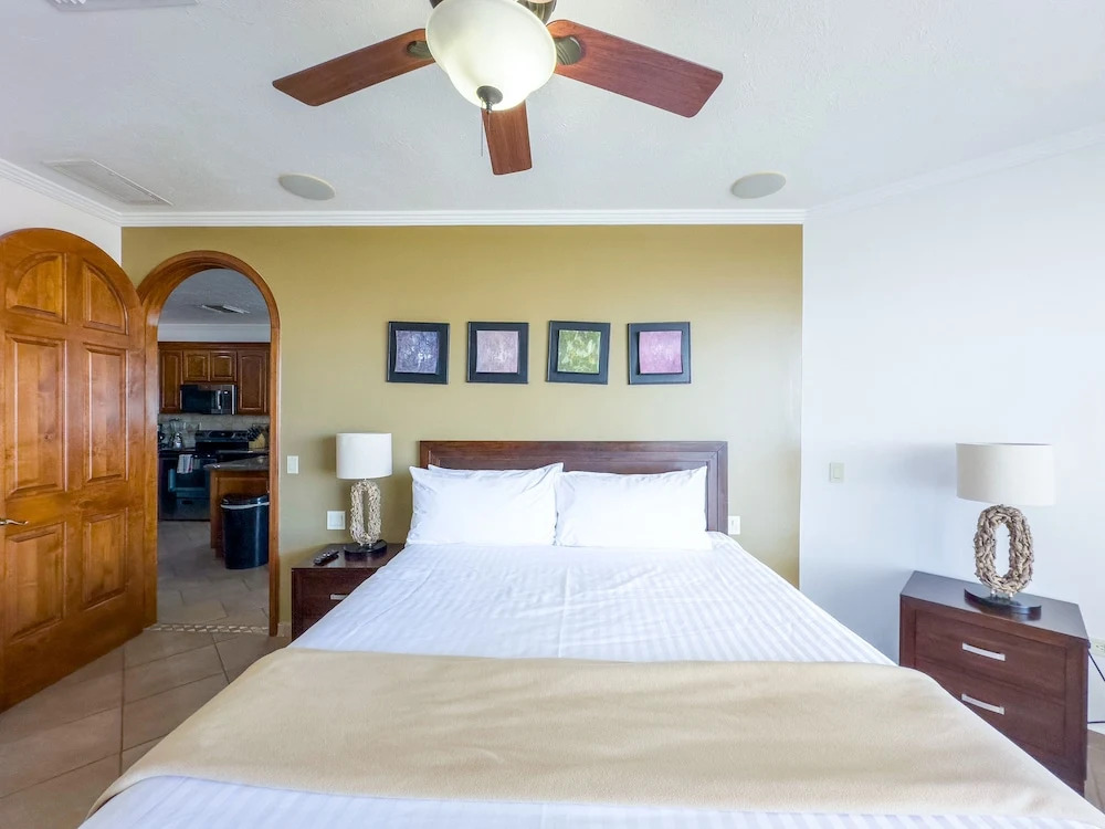 Casa Blanca Golf Villas