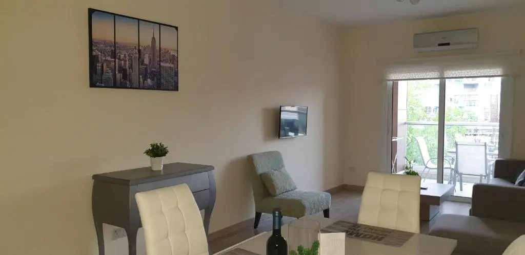 Takelena Apartments