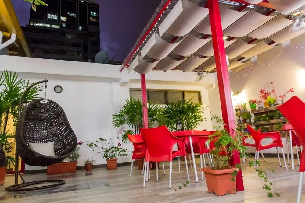 Tomo Hostel