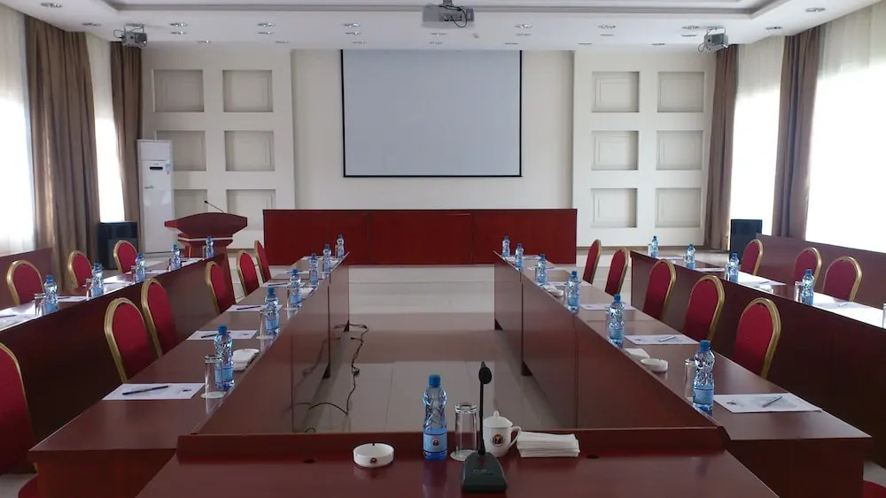 Soluxe Club International Hotel