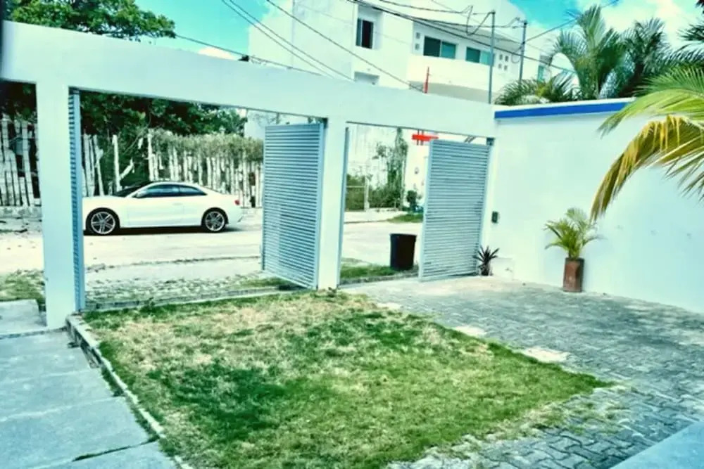 Punta Me Modern Villa near the beach