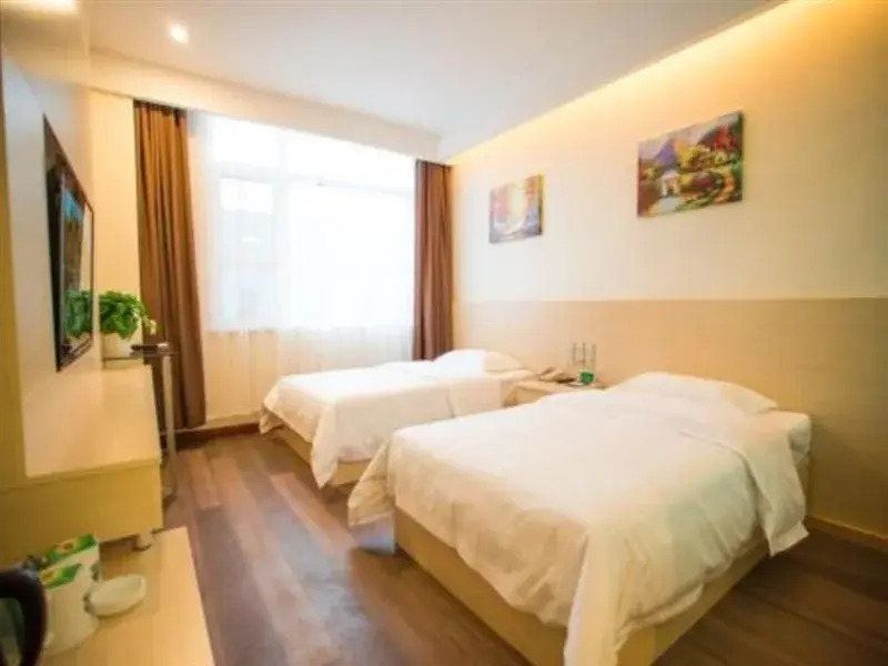 GreenTree Alliance Qingdao Chengyang District East Jinhong Road Motor Car Town Hotel