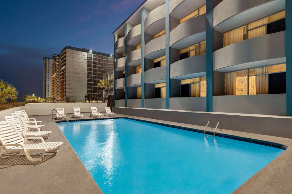 Days Inn by Wyndham Myrtle Beach-Beach Front