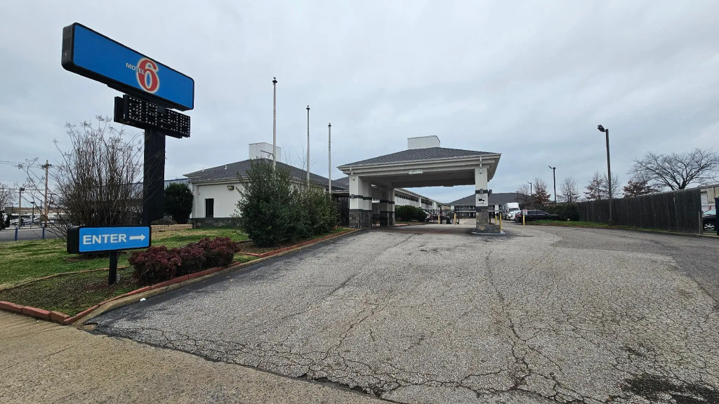 Motel 6 Memphis, TN - Graceland