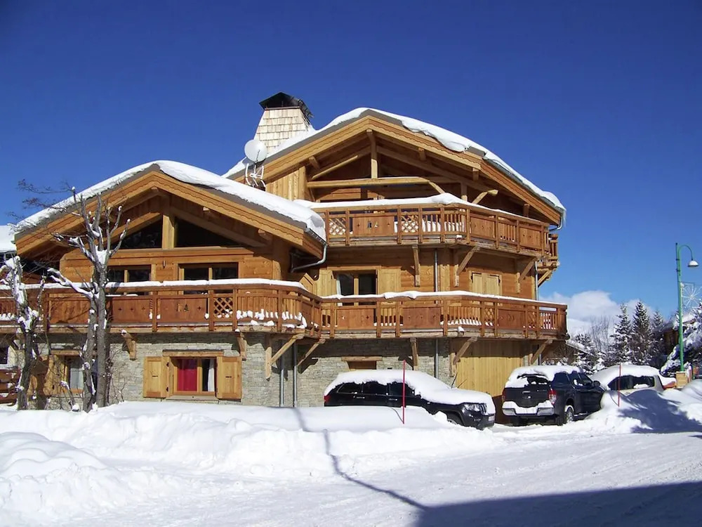 Alpien Chalet w/ Sauna