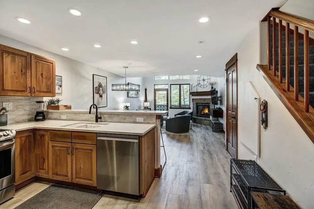 Arrowhead Village Premium 3 Bedroom Condominium 3 Condo