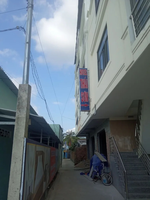 Oyo 755 Thai Son Hotel