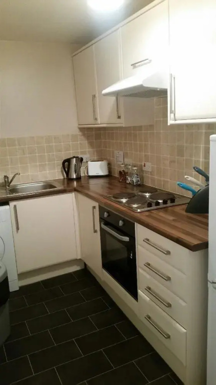 Jamaica Street Apartment