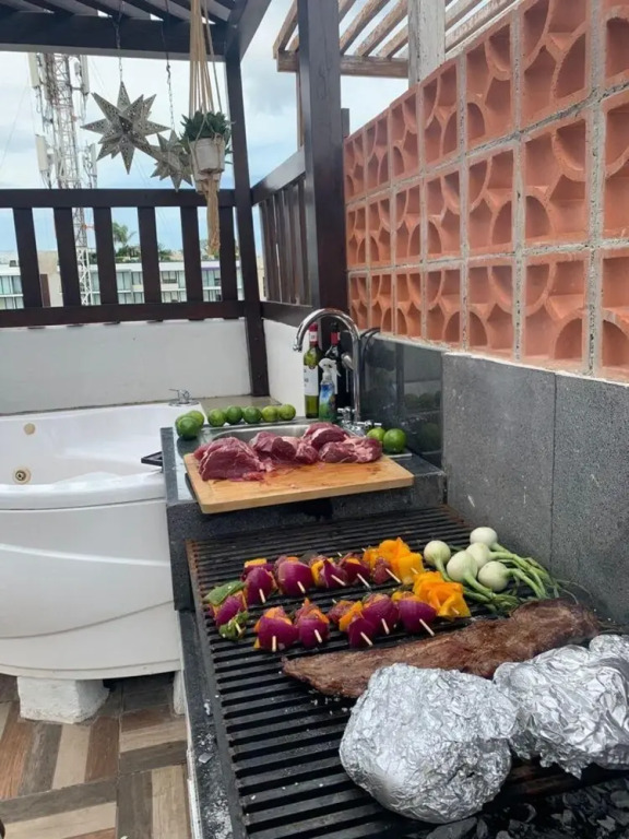 Deluxe Penthouse w 2 Story Patio and Ocean View