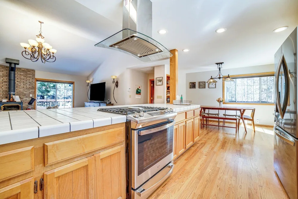 Calpine Mountain Retreat w/ High-speed Internet