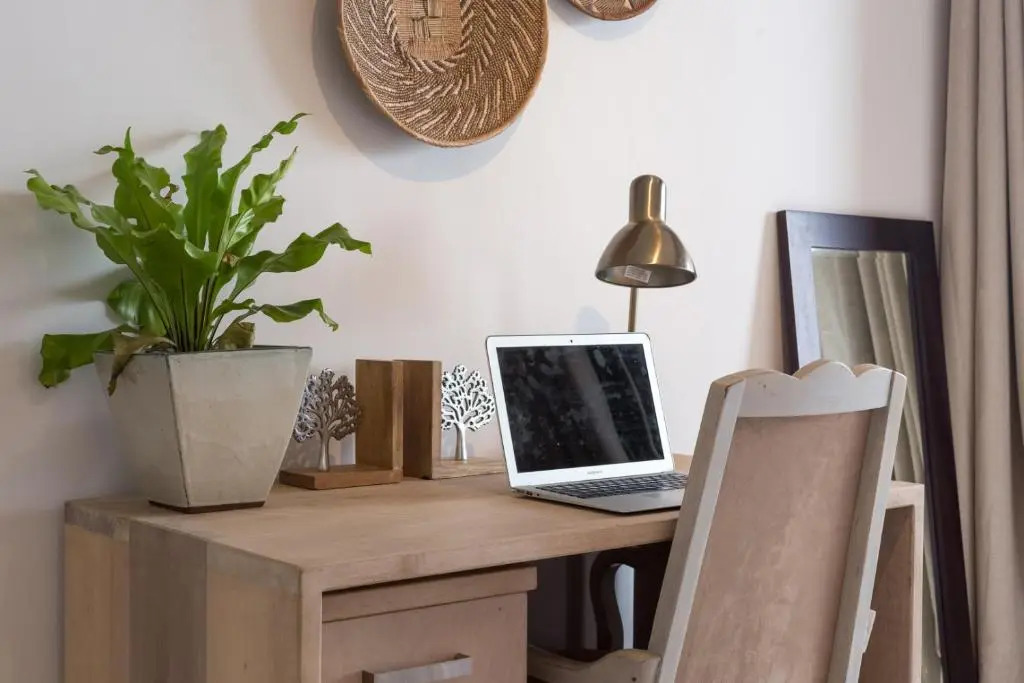 Tranquil, Spacious, Quiet Trendy with a View
