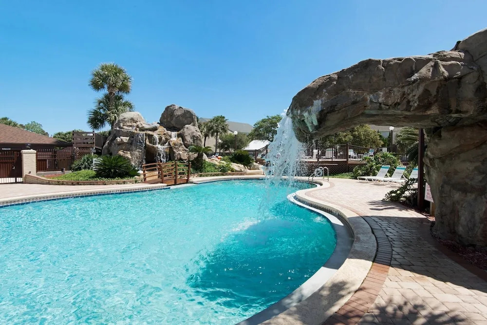 Portside Resort M5