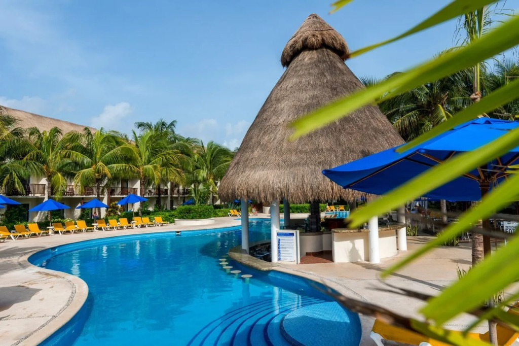 The Reef Coco Beach Resort & Spa- Optional All Inclusive