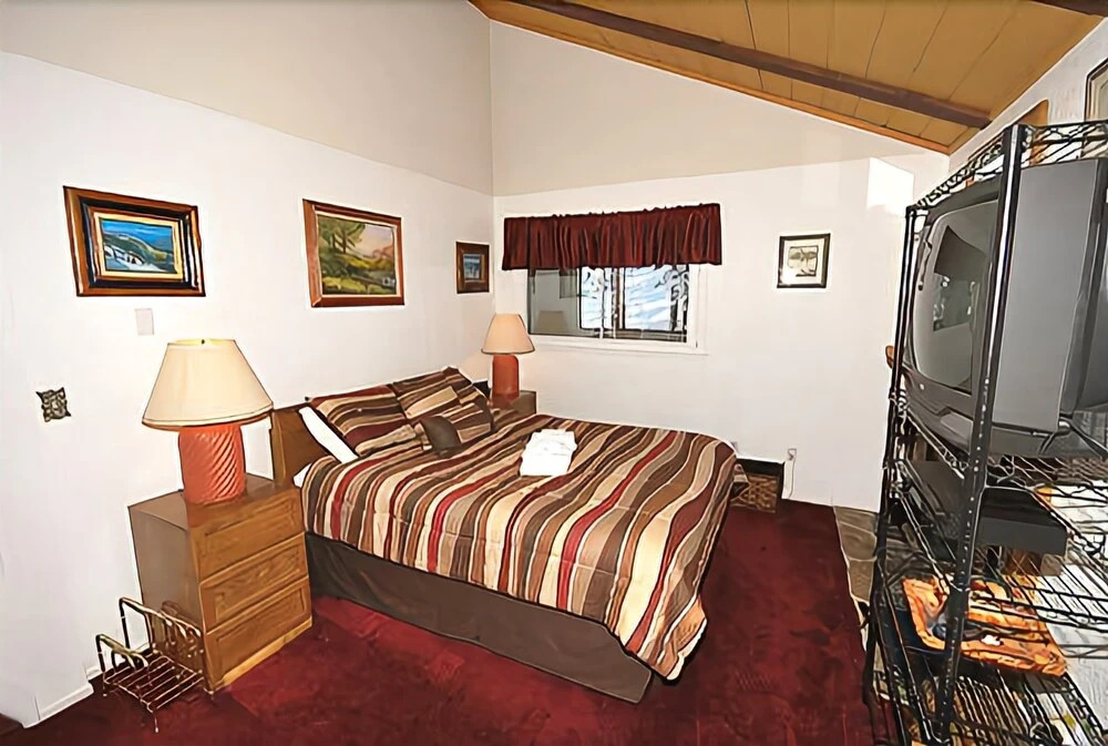 3384 Pine Hill Road 2 Bedroom Home