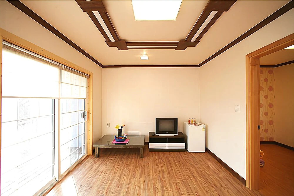 Ganghwa Iyega Pension