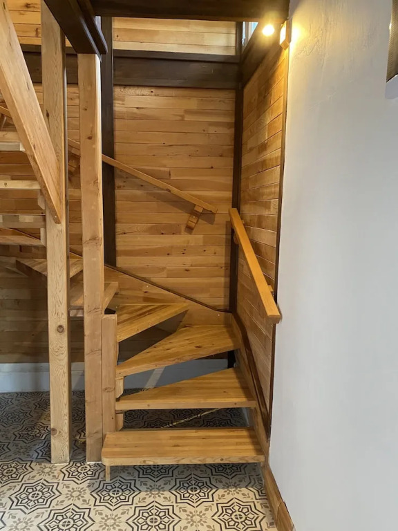 Cedar 1-bed House With Stunning Views