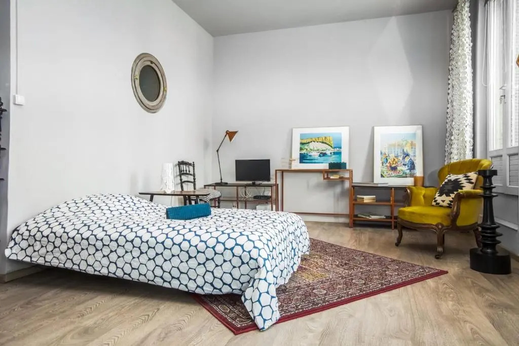 Superbe T2 de Standing au Pharo - Air Rental