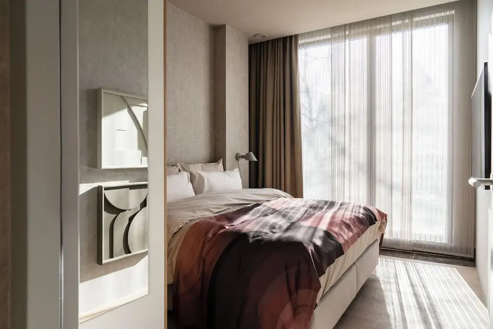 348 Suites Short Stay