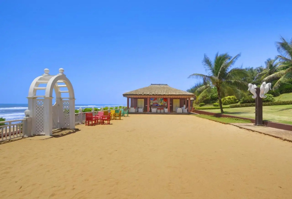 Mayfair Palm Beach Resort