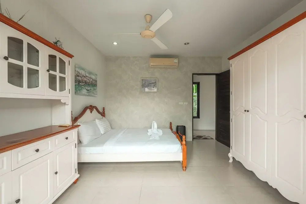 4Br Near Pier Private Pool & Garden V246