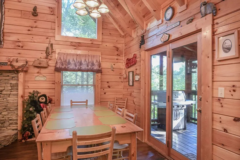 Pirates Cove by Heritage Cabin Rentals