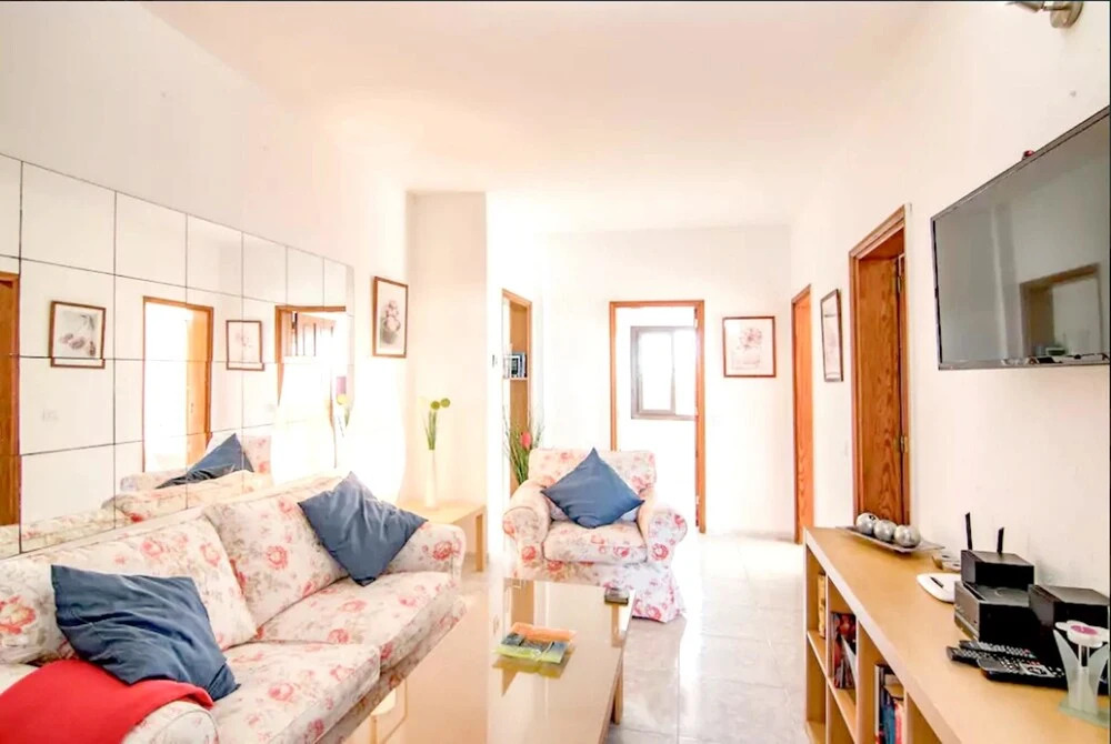 House With 2 Bedrooms in Tahiche, With Wonderful Mountain View, Privat