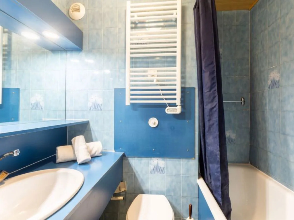 Apartment Les Tommeuses - Val Claret-9 by Interhome